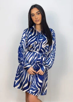 Kurzes Kleid Mit Muster