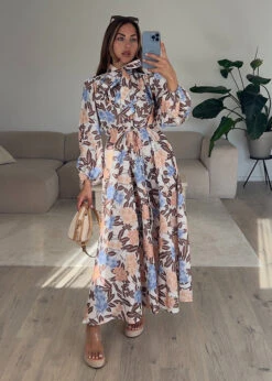 Maxikleid Mit Floralem Muster Und Schleifen-Detail -NAHA Damenmode IMG 1609