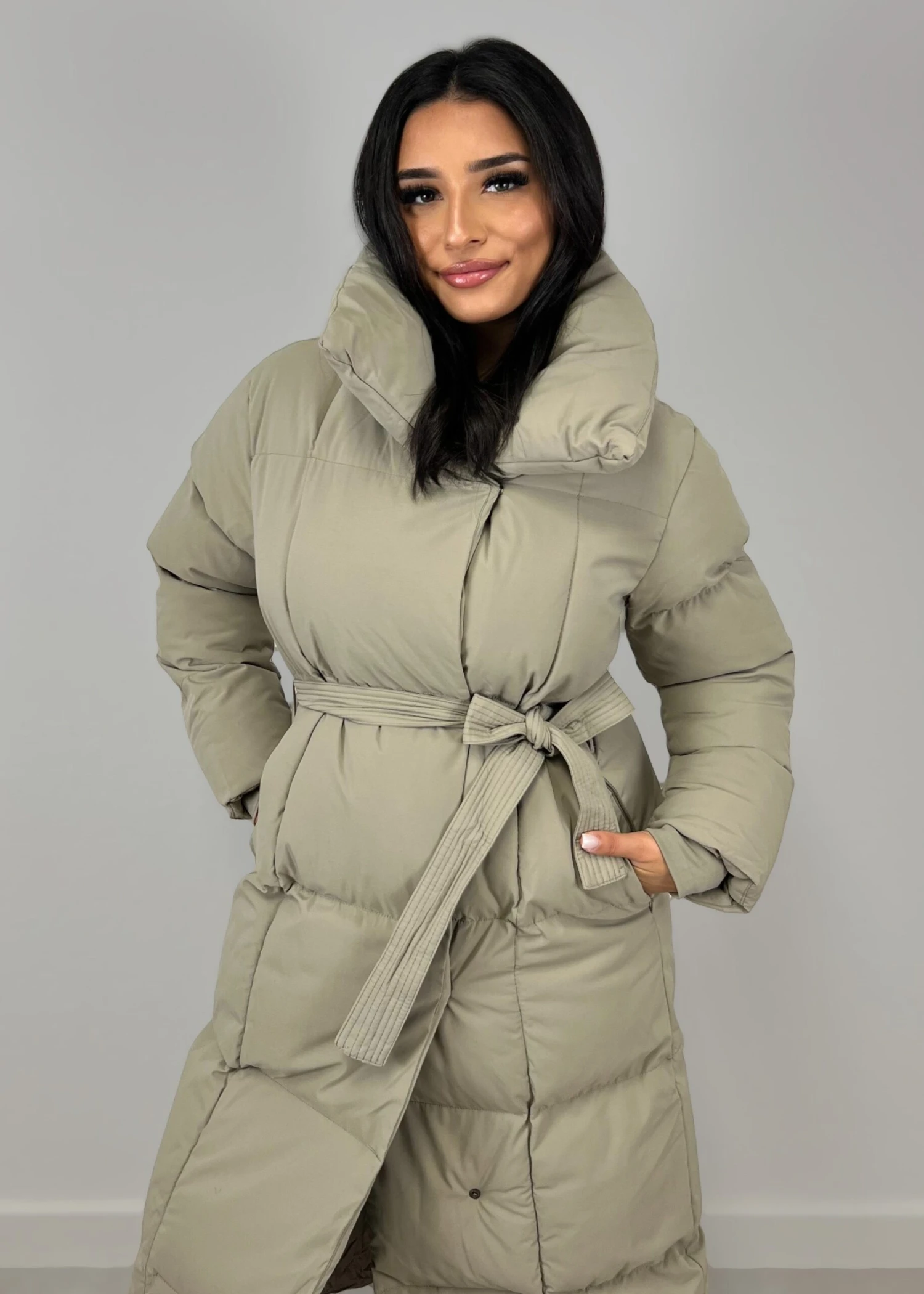 Lange Winterjacke Mit Gürtel 4 Lange Winterjacke Mit Gürtel – Bild 2