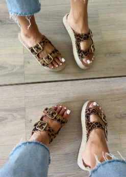 Plateau-Sandalen Mit Leopardenmuster -NAHA Damenmode IMG 2421