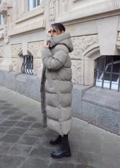 Lange Jacke Mit Kapuze