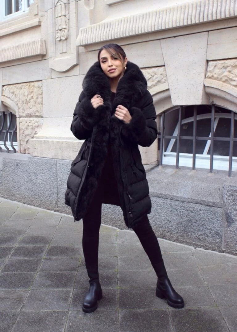 Titelseite -NAHA Damenmode IMG 3809 2 768x1076 1