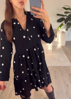 Minikleid Mit Blumenstickerei 9 Minikleid Mit Blumenstickerei -NAHA Damenmode IMG 7754 1