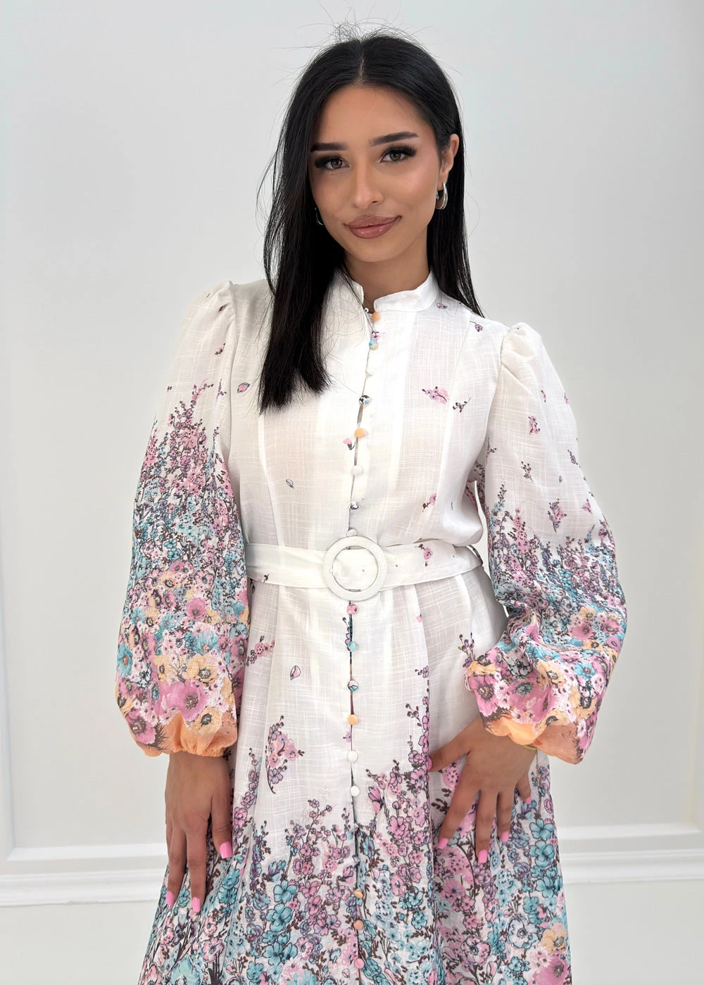 Geblümtes Maxikleid 6 Geblümtes Maxikleid – Bild 4