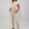 Jumpsuit Mit Bindegürtel -NAHA Damenmode beiger jumpsuit mit guertel naha