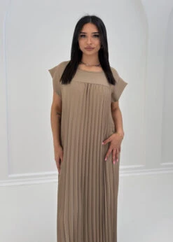 Plissiertes Kleid